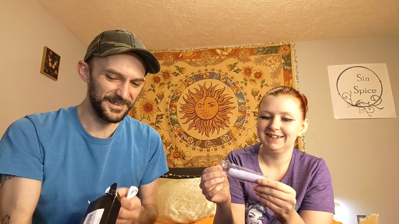 Sin Spice by Sophia Sinclair and Jasper Spice: Xiueton ミニフィンガーワンドの開封とマスターベーション