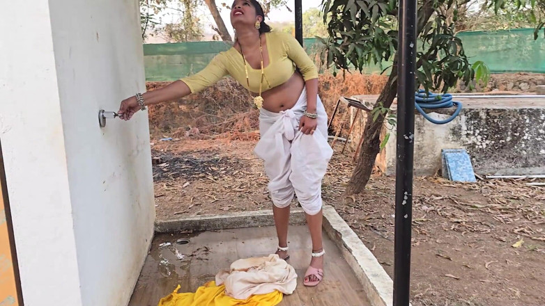 Kamasutra61: Pasangan desi India panas beromen istimewa Holi
