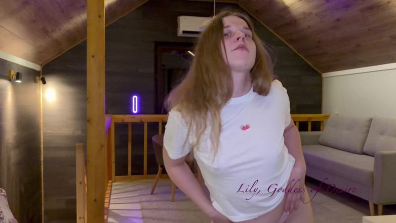 Lily, Goddess of Desire: Un amator polonez seducător face un striptease de neuitat