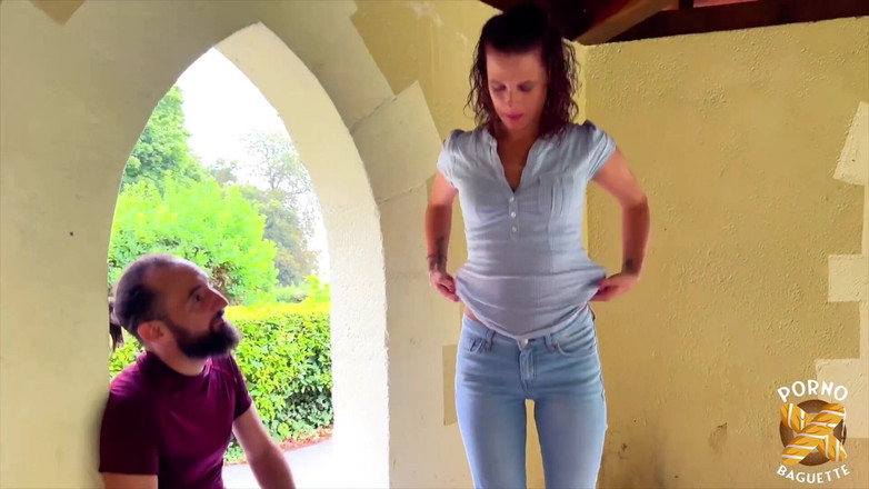 Porno Baguette: Monyca, milf atomica, viene sbattuta davvero duramente