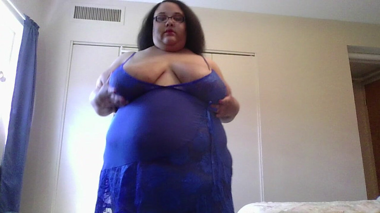 Jessica pigslut: Ik pronk met mijn nieuwe sexy lingerie-outfit
