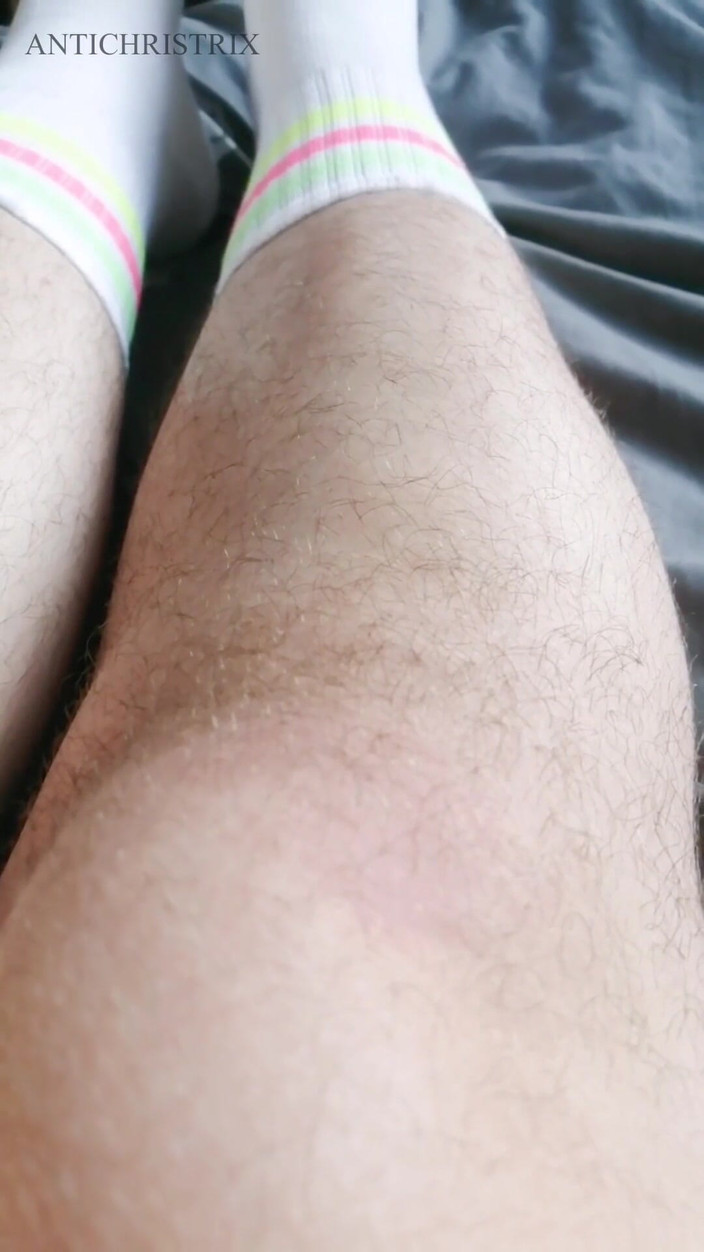 The Antichristrix: All natural leg škádlí chlupatou a smyslnou