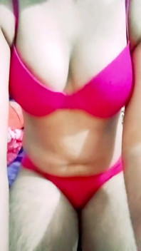 Gay Crossdresser India Gaurisissy XXX Pakai Lingerie Merah Muda Bulan Madu