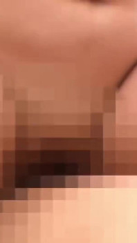 Pertama kali cowok pemalu berubah jadi ratu penggoda... Satu sesi liar melepaskan sisi nakal mereka untuk selamanya