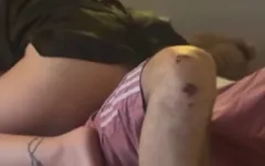 Îmi fut sora vitregă atât în cur, cât și în pizdă