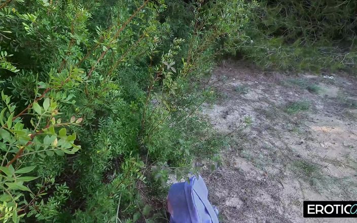 German bitch hunter: Una bionda arrapante di anni viene scopata duramente dal cacciatore...