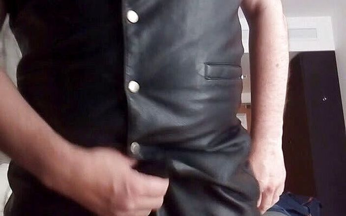 Leather guy: Hotell sperma belastning