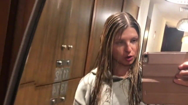 Gina Gerson: Pussy Shaving Solo