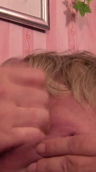 Trekantsex med uthyrning av kuk hungriga fruar - 4