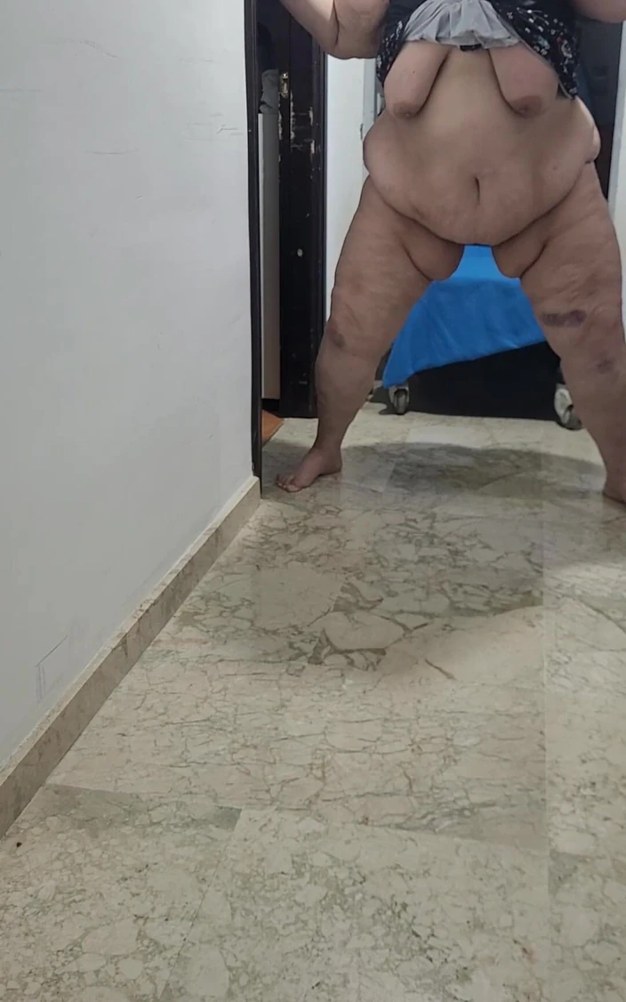 CoolMarina: Vicious Pissing Coolmarina Is so Horny That After Mopping up...