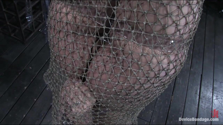 Device Bondage by Kink: Hari penghinaan wajah anal Penny play