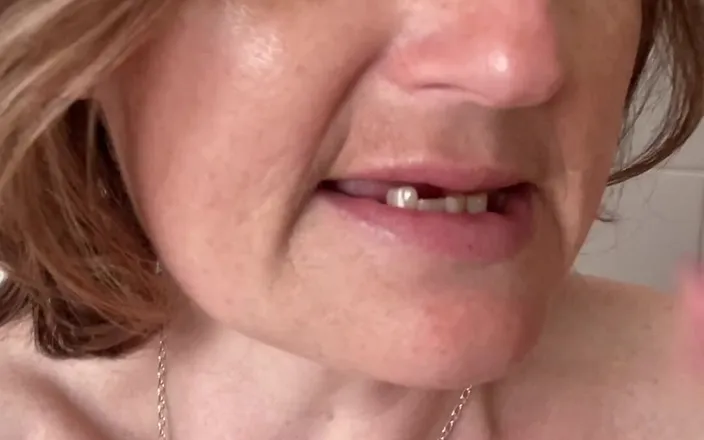 MistressWriggler: The Best Smell in the World! Sniffing My Pussy Scented...