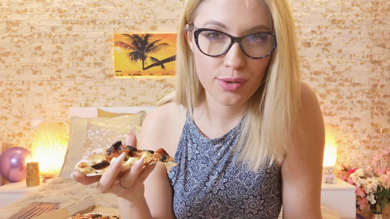 Erotic Tanya: Voglio vederti morire di fame!
