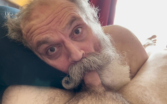 FuzzyBeardBoy: Knír děda Cocksucker dává slavnou sání