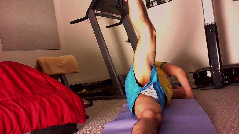 Close Encounter Films: Webcam leg stretches