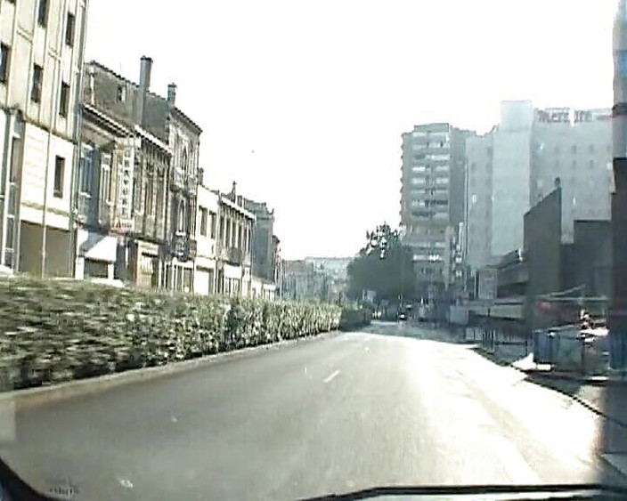 Planete Francaise: Gata peituda empinada da França é fodida na floresta