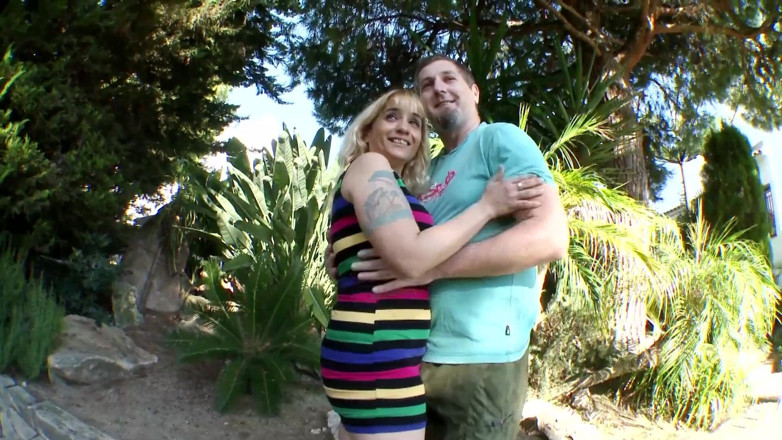 Content Candy: Rubia madura adora joven con gran polla