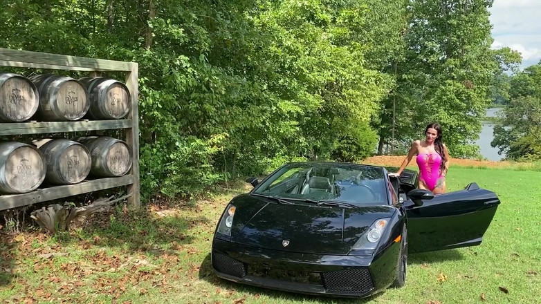 Phoenix Rizin': 阴户和混蛋暴露