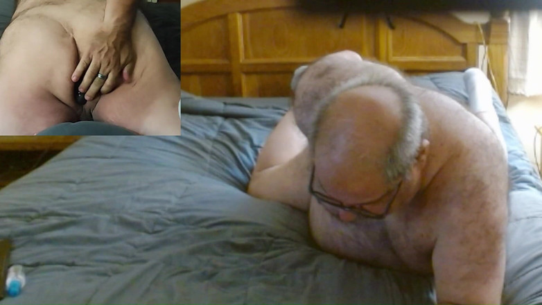 JohnGalt_060769: Honění mého polštáře v posteli