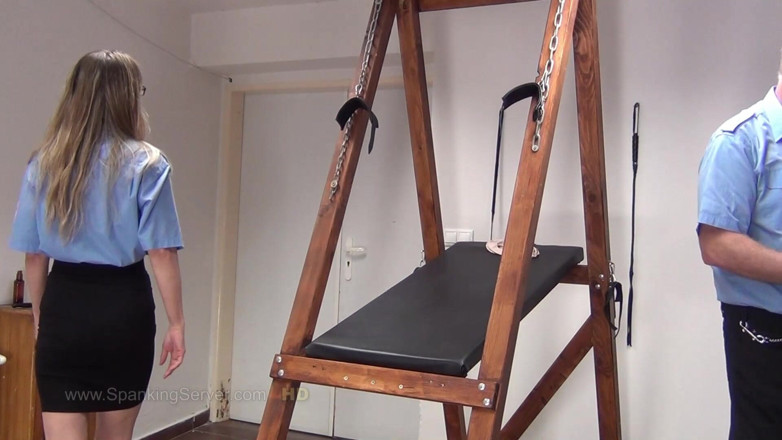 Spanking Server: Sissi amcık kırbaç 37232