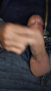 Venkovní masturbace, zblízka stříkání v dešti - Rockard Daddy