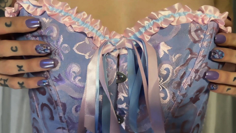 Miss Morticia: 平衡恋物癖