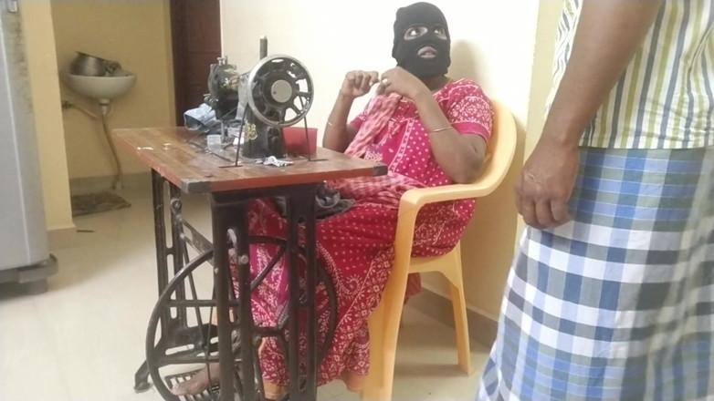Saranya: Tukang jahit dan lelaki kejiranan