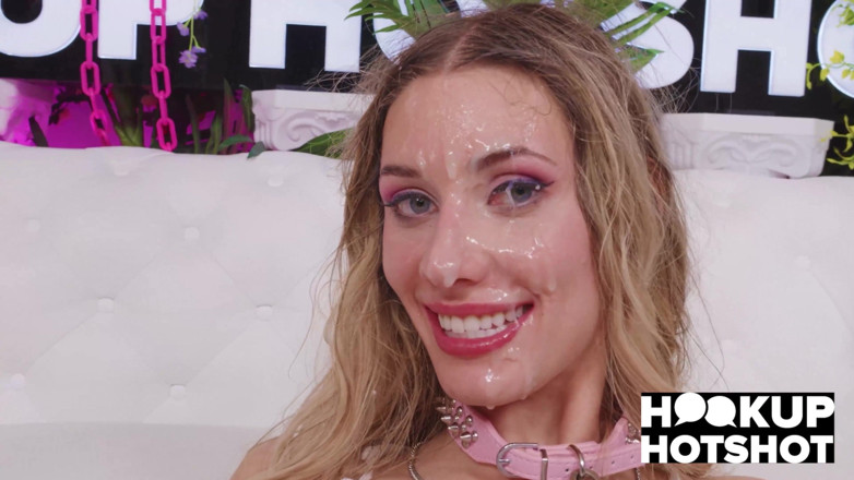Hookup Hotshot: Emily Jade vuole altro sul cazzo hardcore di Bryan Gozzling!