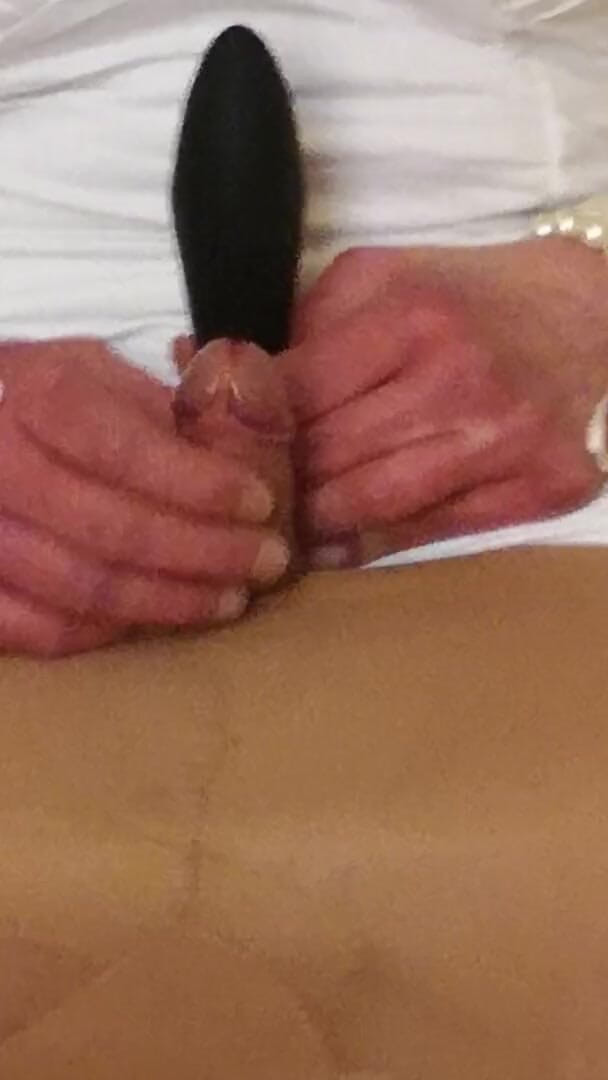 Wet Perversions In Nylons: Vestindo castidade e sendo tesão parte III