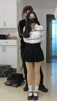 The Rope Restraints of the Stocky Girlfriend, Experiencing the Ultimate Restriction of the Rear Hand