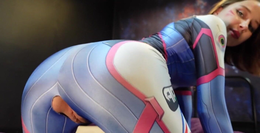 MySchoolLife: D.va de Overwatchin