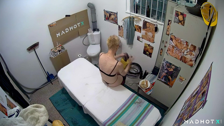 Madhot X: Tato macecha očividně potřebuje pevnou ruku