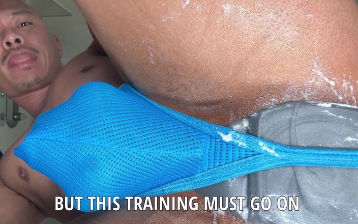 Caged jock: Solo hole-training
