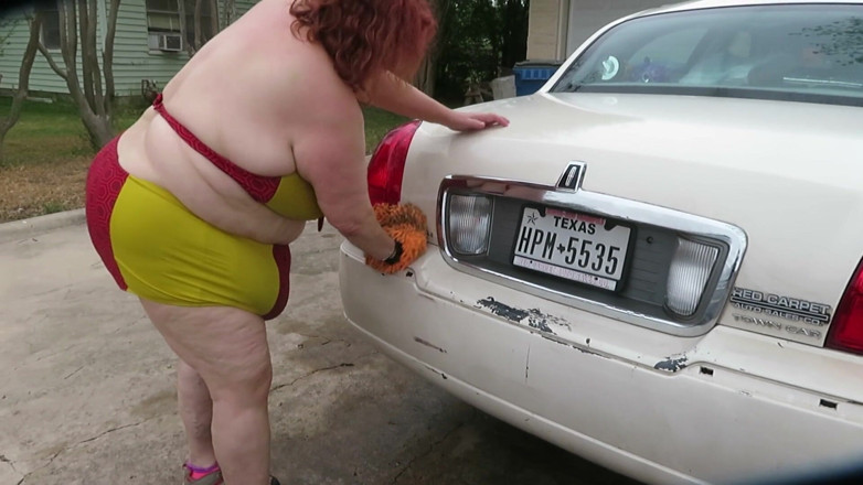 BBW nurse Vicki adventures with friends: BBW car wash more flashing nurse VICKI BBW big as...