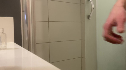 Hairy couple: Přišel do mé sprchy a šukal moji chlupatou kundu