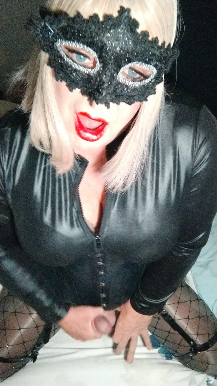 Emma Browne: Emmas Catsuit Crossdress