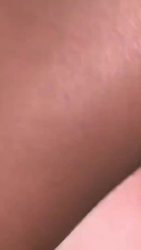 Si cewek super semok lagi asik nyepong kontol raksasa pria kulit hitam nata4sex freakybbc sampai dicrot di dalam