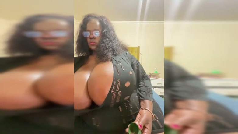 Legendary Booty Overdose: Busty MILF Tits &amp; Ass Worship