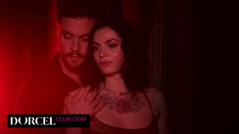 Dorcel Club: Achter de clubdeuren