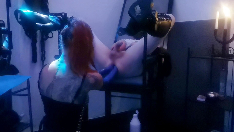 Regina Milano Dom: Sono la mia cagna calda pt4 con doppie mani