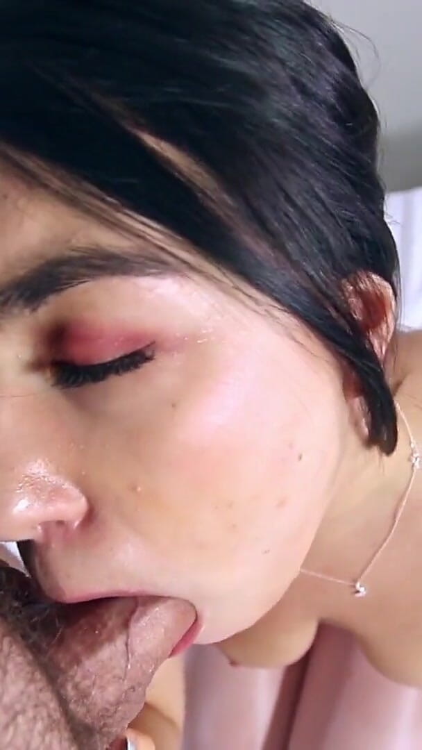BB blowjobs and fucking: Ejaculare în această gură coreeană