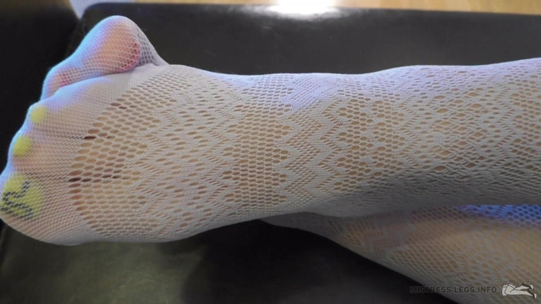 Mistress Legs: 白い網タイツでからかう愛人の足