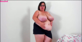 Nina Doll: Tření a fackování na mé měkké břicho
