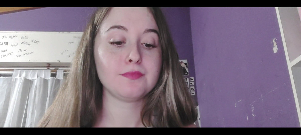 RavenHearth666VIP: Son môi màu hồng trước khi rời khỏi nhà