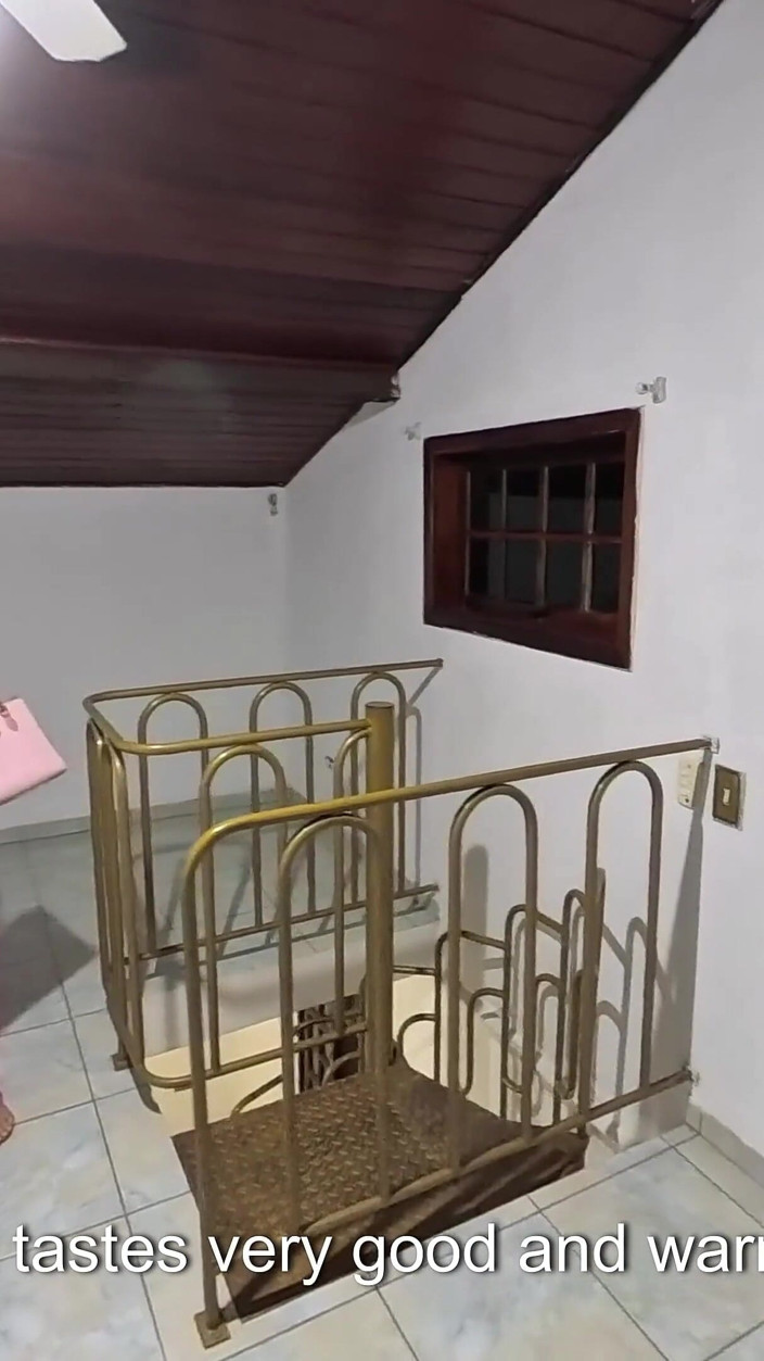 Gabi SweetCouplesStories: Agente imobiliária aceita boquete e sexo anal para vender propriedade