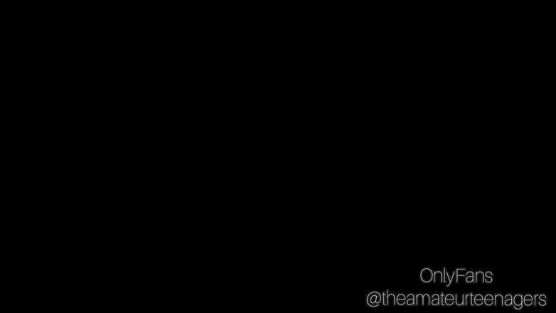 The amateur teenagers: Remaja comel berkongkek keras dan batang besarnya memancut banyak dalam...