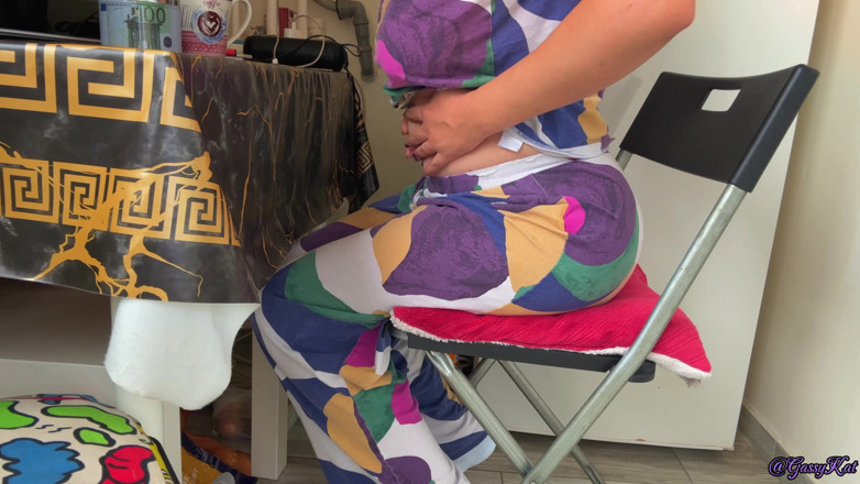 GassyKat: Coffee &amp; chair stuzzolenti sips del mattino con un potente bar...