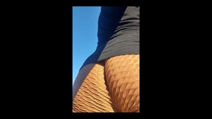 KNKY Bee: Моя дупа все ще була ніжною