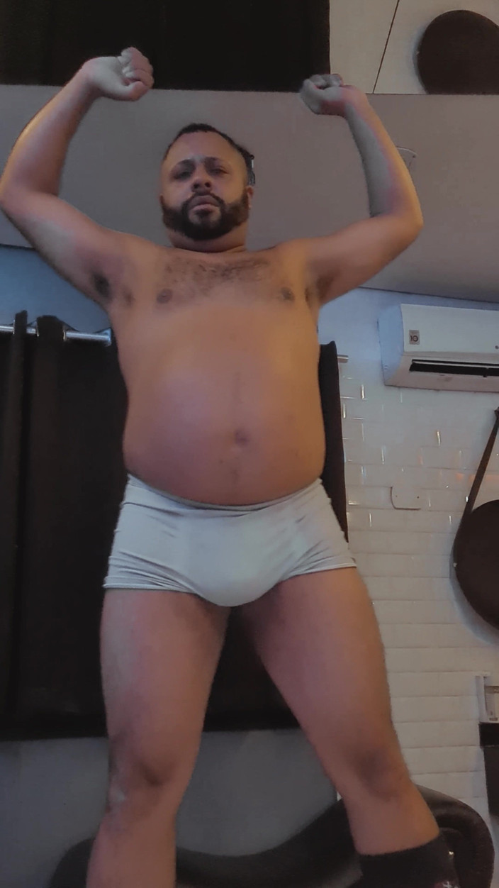 Punchbagplz: Bearzinho Black Raw POV - No Escape