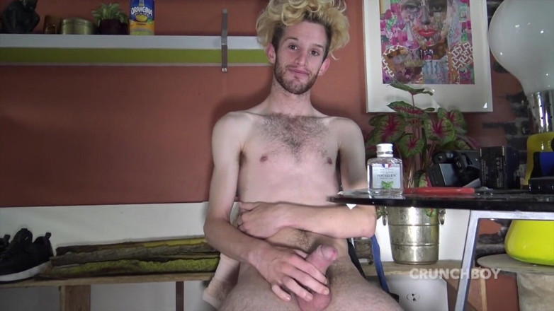 First sex experience with boy for straight: Troia scopata senza preservativo da un ragazzo etero curioso Vlad...
